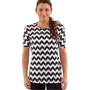 Lululemon Devotion Tee 🖤🤍